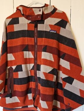 Patagonia Orange, Gray & Black Geometric Fleece Jacket